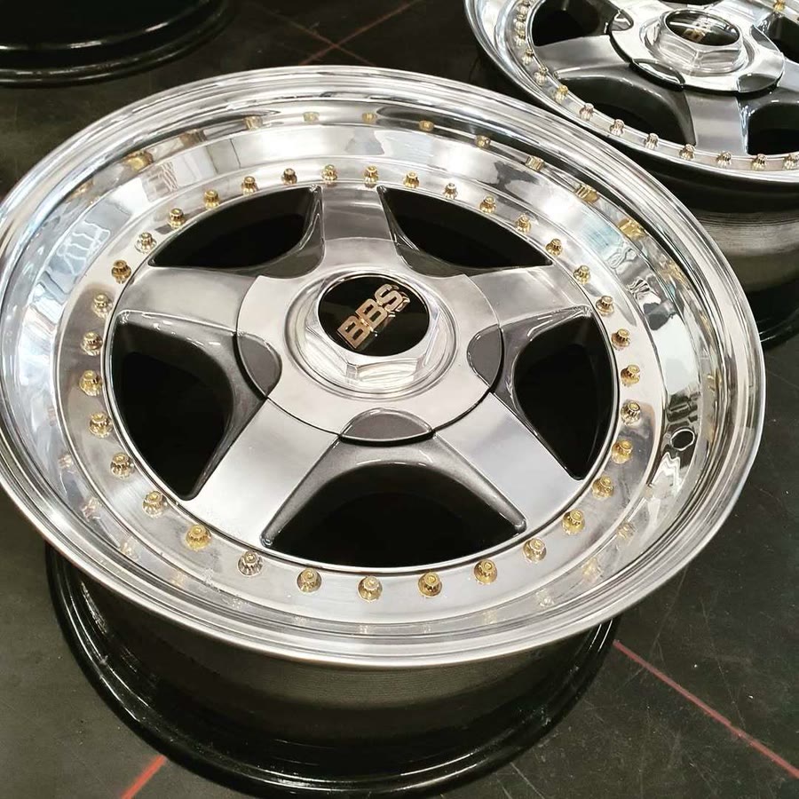 Velg met gemonteerde velgbeschermer